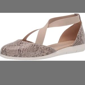 Women's Snakeskin Flats NWOT